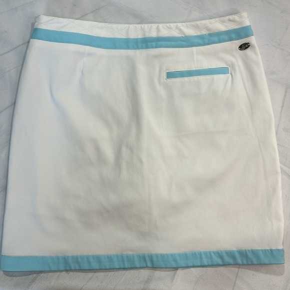 Greg Norman Skort, Golf Skirt with Stretch Size 4 - Picture 2 of 8